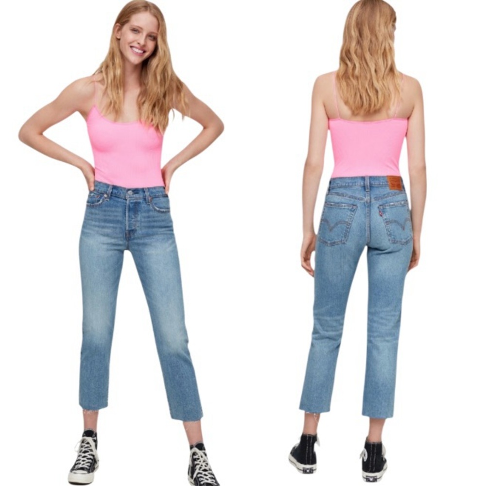 Levi’s Premium Quality‎ Wedgie Straight Leg Raw Hem Medium Wash Jeans Sz 27x25